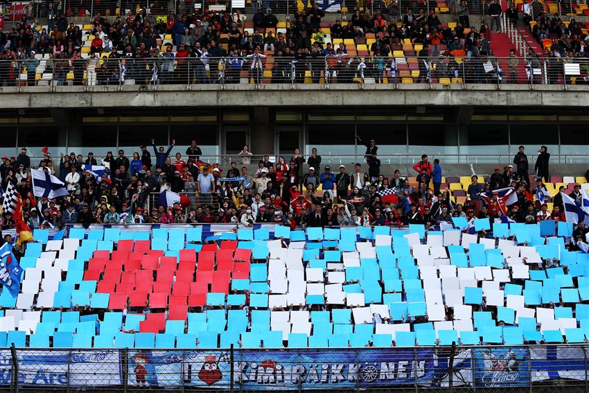 Chinese Grandstand Fans